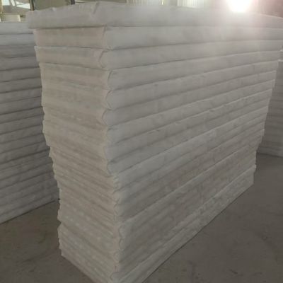 Günstiger Preis 20*20*4 Zoll Sofakissen mit Taschenfederkern für die Sofaproduktion