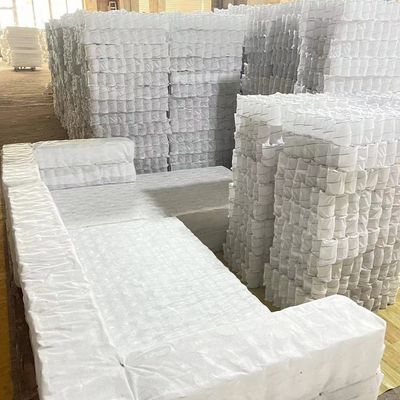 Günstiger Preis 20*20*4 Zoll Sofakissen mit Taschenfederkern für die Sofaproduktion
